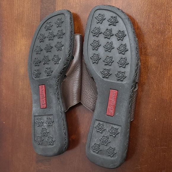 Brighton Brown Vicky Leather Silver Buckle Slip-on Sandals sz 7 Women's - Picture 6 of 9